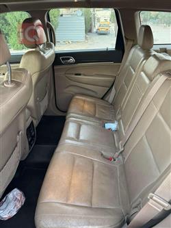 جیپ گراند شیرۆکی